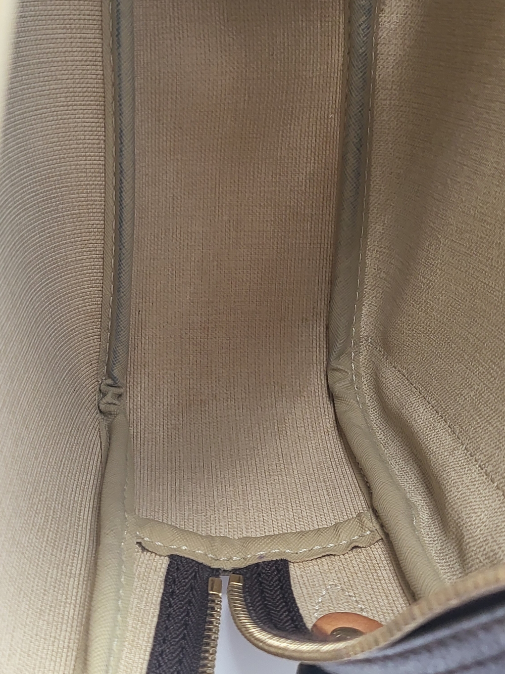 LOUIS VUITTON Monogram Canvas Reporter Bag.Authentic w/COA included!!! - Picture 12 of 16